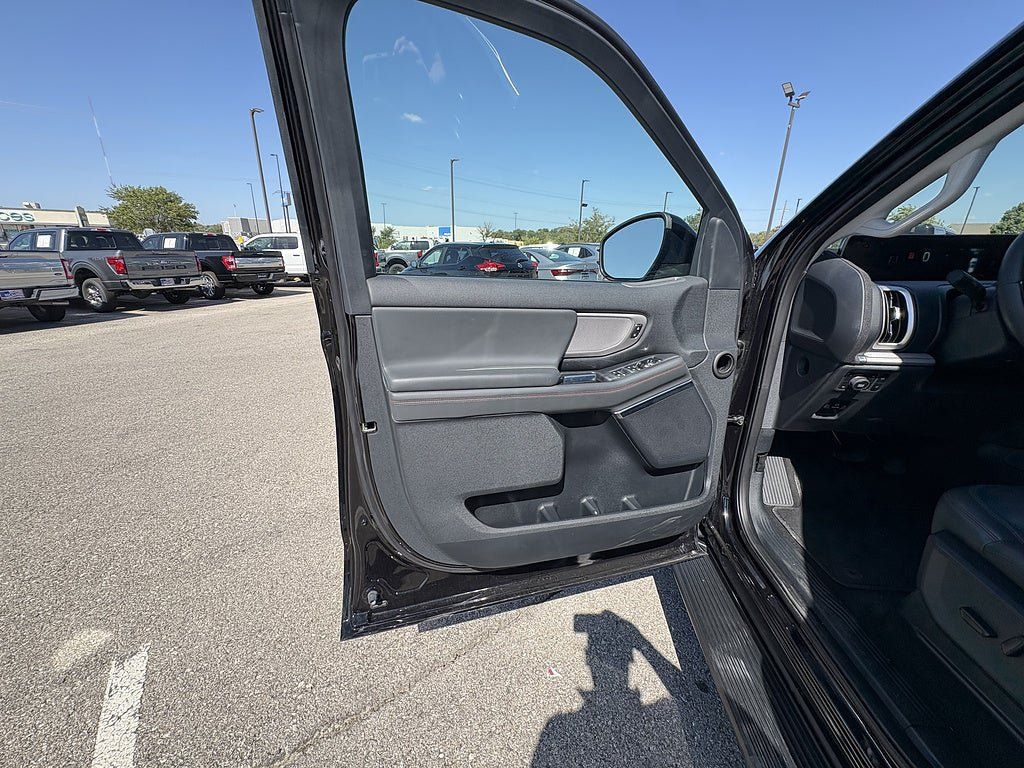 Used 2025 Ford Expedition Max Active AWD/4WD image 10