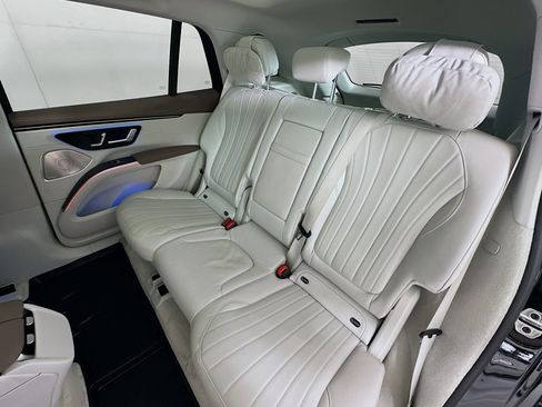 Used 2023 Mercedes-Benz EQS 580 4MATIC SUV image 22