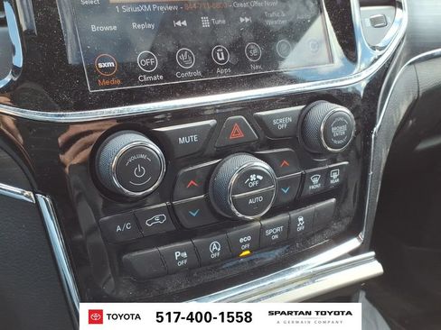 Used 2020 Jeep Grand Cherokee Limited w/ Trailer Tow Group IV AWD/4WD image 18