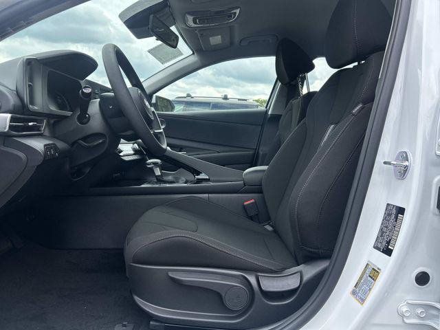 New 2026 Hyundai Elantra Hybrid FWD image 7