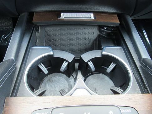 Used 2021 Mercedes-Benz GLE 350 w/ Premium Package image 48