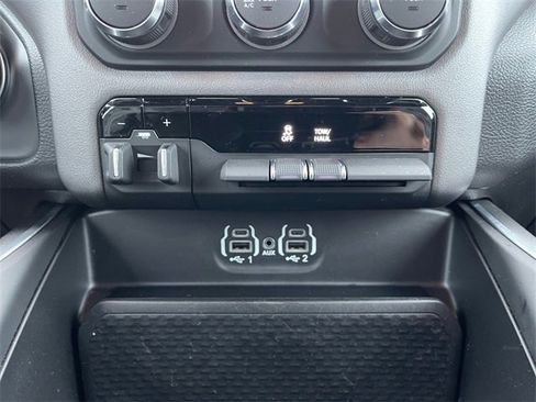 Used 2024 RAM 1500 Big Horn image 22