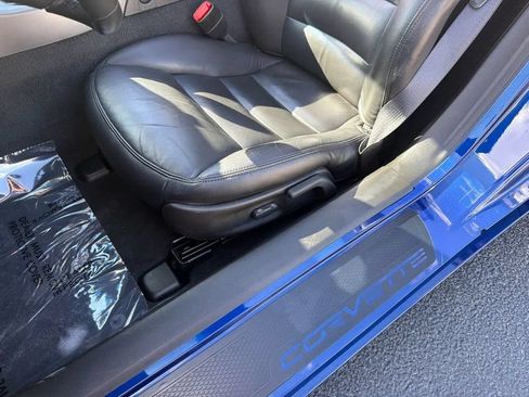 Used 2006 Chevrolet Corvette Coupe RWD image 60