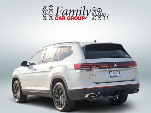 New 2026 Volkswagen Atlas SE FWD image 3