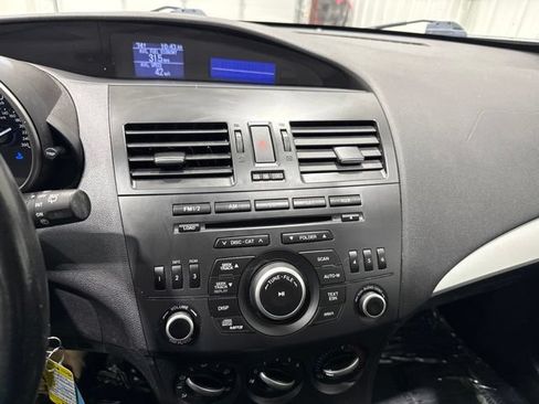 Used 2012 MAZDA MAZDA3 i Touring FWD image 22