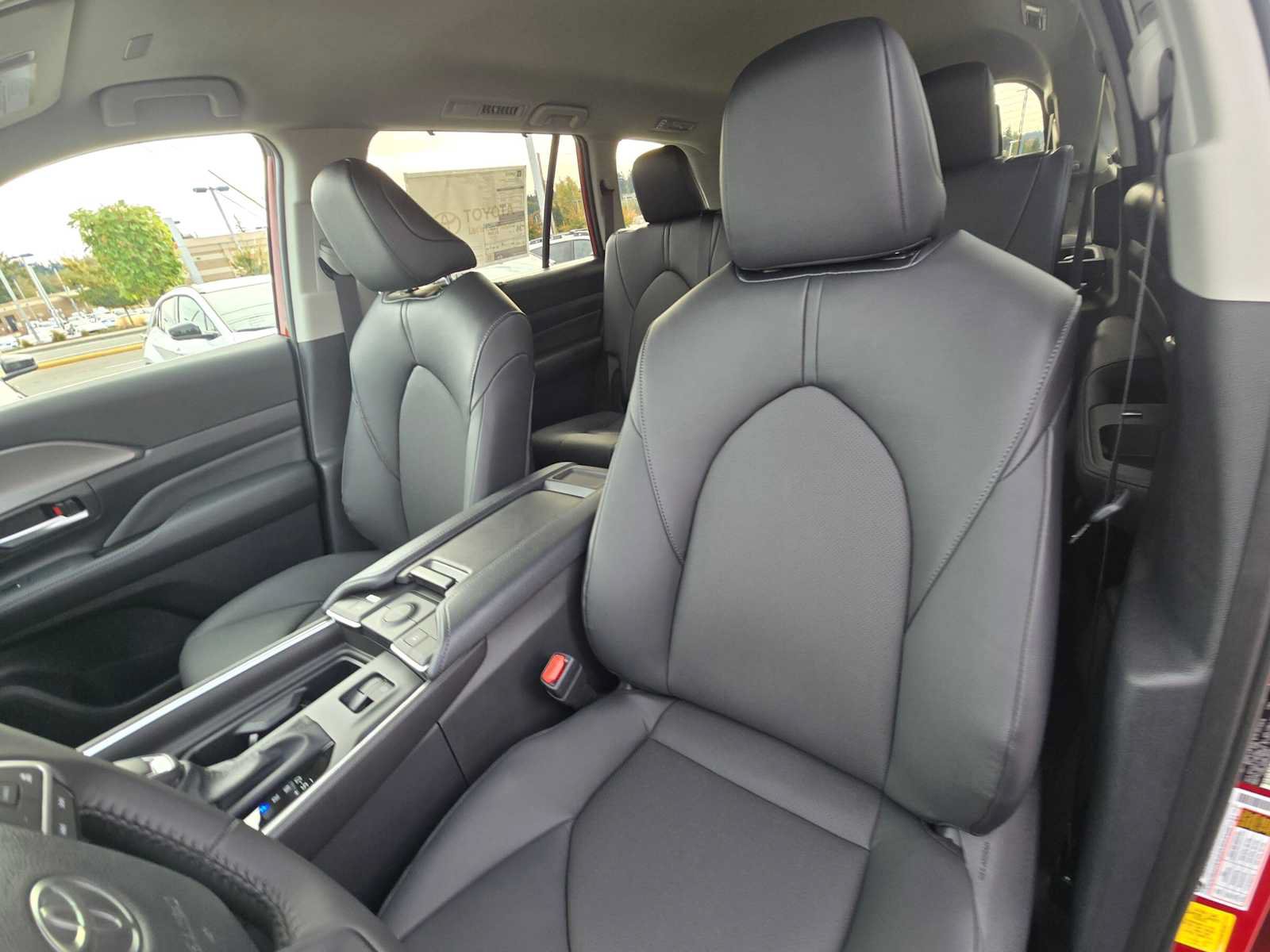New 2026 Toyota Grand Highlander XLE FWD image 22