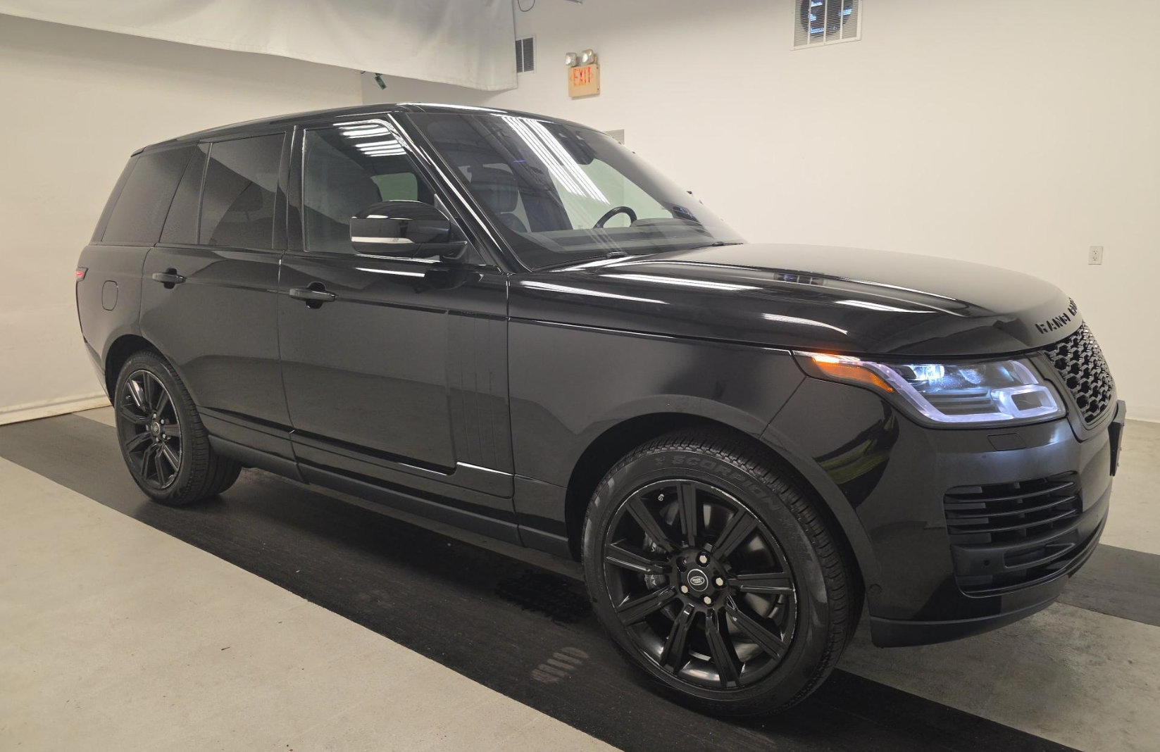 Used 2022 Land Rover Range Rover Westminster Edition AWD/4WD image 2