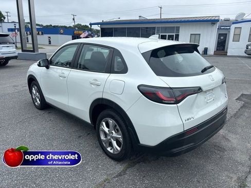 Used 2023 Honda HR-V LX image 4