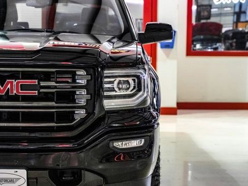 Used 2018 GMC Sierra 1500 SLT w/ All Terrain X Package image 42