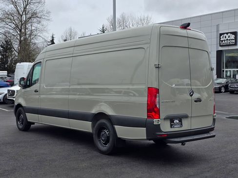 New 2025 Mercedes-Benz Sprinter 2500 image 4