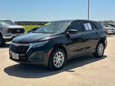 Used 2023 Chevrolet Equinox LS FWD image 7
