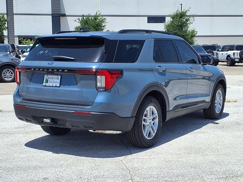 New 2026 Ford Explorer Active RWD image 4