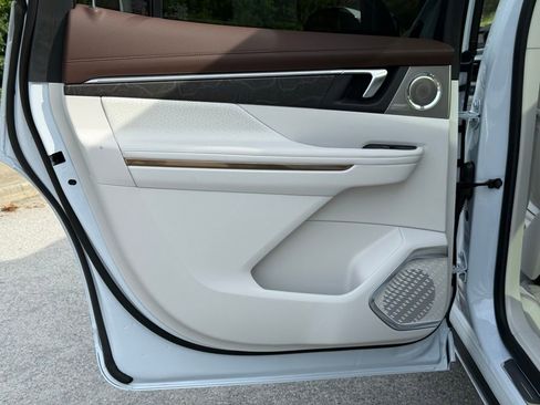 New 2026 Buick Enclave Avenir w/ Super Cruise Package FWD image 20
