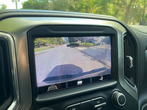 Used 2020 Chevrolet Silverado 2500 LT w/ Texas Edition image 27