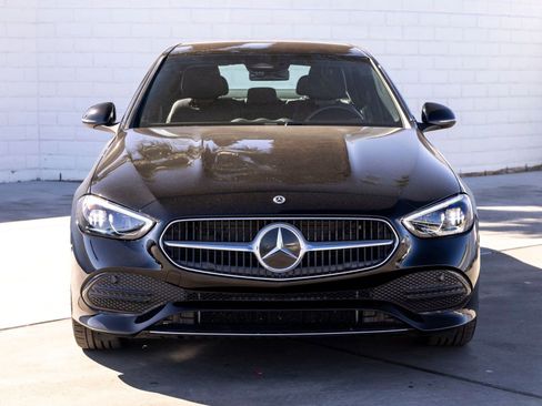 Used 2025 Mercedes-Benz C 300 Sedan image 4