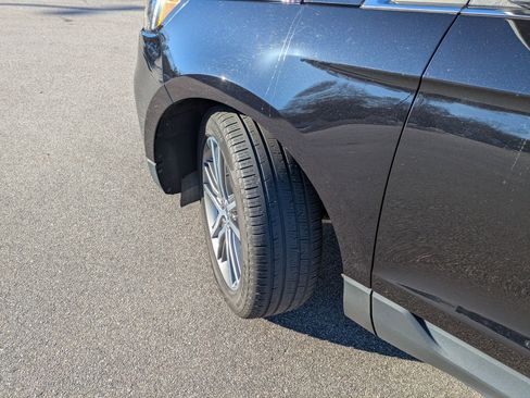 Certified 2022 Ford Edge Titanium w/ Class II Trailer Tow Package image 42