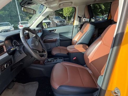 Used 2023 Ford Maverick Lariat w/ Lariat Luxury Package FWD image 9