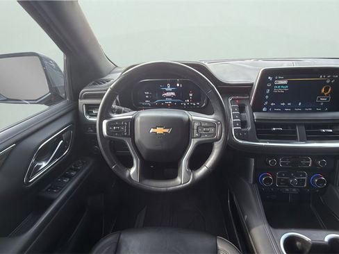 Used 2022 Chevrolet Tahoe LT w/ Luxury Package image 17