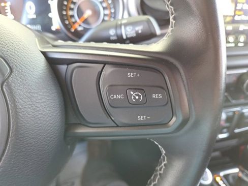 Used 2021 Jeep Wrangler Sport S image 15