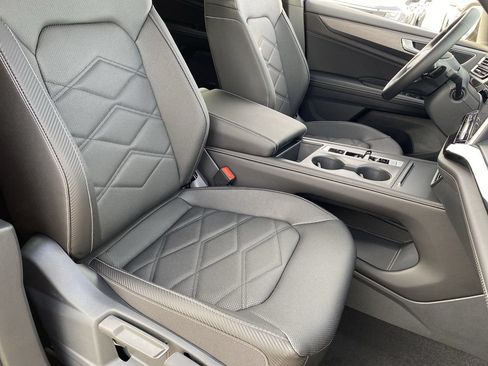New 2026 Volkswagen Atlas Cross Sport SE FWD image 7