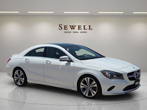 Used 2018 Mercedes-Benz CLA 250 4MATIC image 6