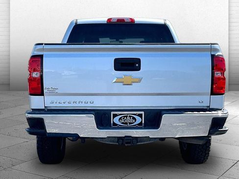 Used 2018 Chevrolet Silverado 1500 LT w/ All Star Edition AWD/4WD image 3