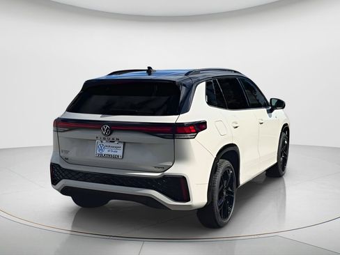 New 2026 Volkswagen Tiguan SE R-Line image 8