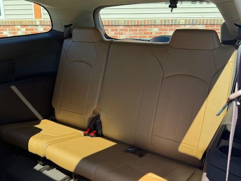 Used 2017 Buick Enclave Premium AWD/4WD image 12