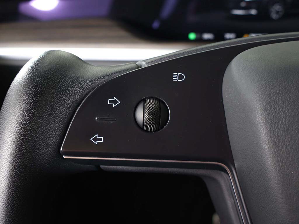 Used 2023 Tesla Model X AWD/4WD image 43