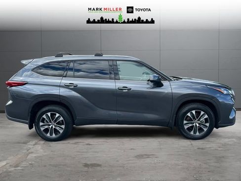 Certified 2020 Toyota Highlander XLE image 6
