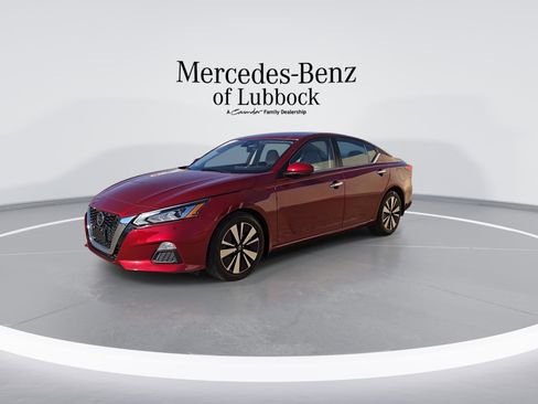 Used 2022 Nissan Altima 2.5 SV w/ SV Premium Package image 4