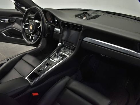 Used 2017 Porsche 911 Carrera 4S image 13