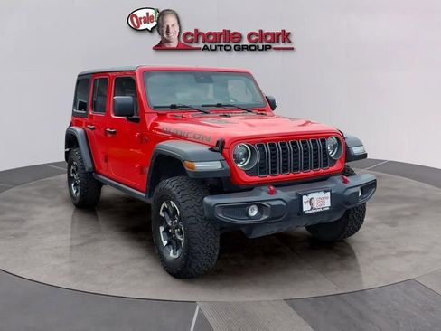 Used 2025 Jeep Wrangler Unlimited Rubicon AWD/4WD image 7