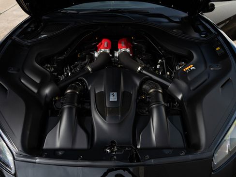 Used 2020 Ferrari Portofino image 40