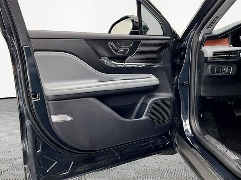 Used 2022 Lincoln Corsair Reserve w/ Equipment Group 201A image 23