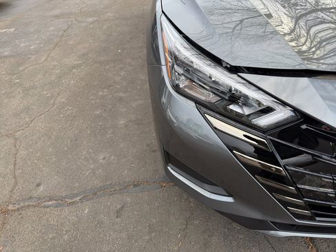 New 2025 Nissan Versa SR w/ Trunk Package image 10