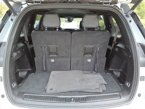 Used 2024 Jeep Grand Cherokee L Laredo image 8