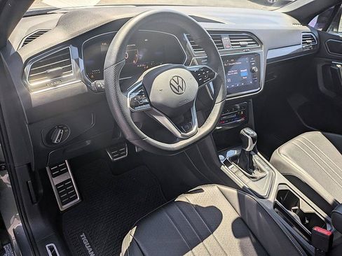 Used 2023 Volkswagen Tiguan SE R-Line FWD image 12