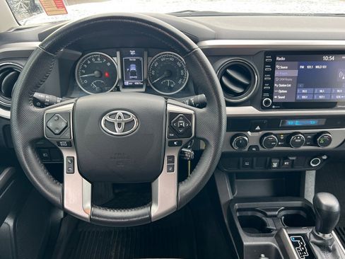 Used 2022 Toyota Tacoma 4x4 Double Cab image 14