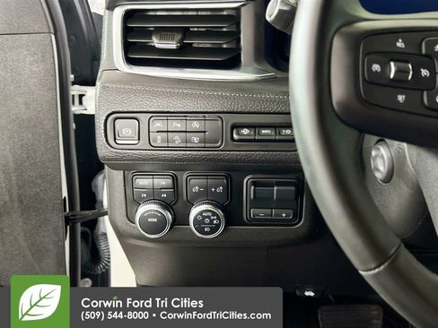 Used 2024 GMC Yukon Denali w/ Max Trailering Package AWD/4WD image 14