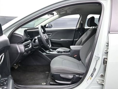 Used 2025 Kia K4 FWD image 19