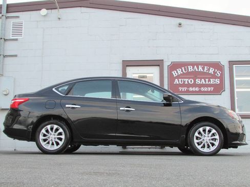 Used 2019 Nissan Sentra SV image 1