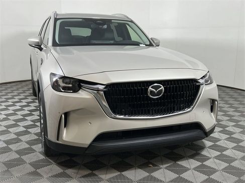 Certified 2025 MAZDA CX-90 3.3 Turbo w/ Preferred Package image 3