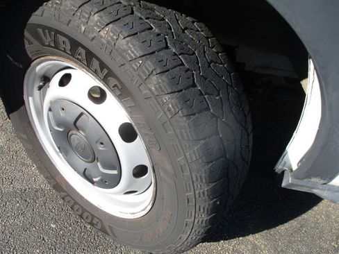 Used 2016 Ford Transit 150 130 Low Roof image 12