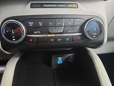 Used 2023 Ford Escape Active AWD/4WD image 22