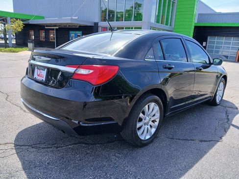 Used 2012 Chrysler 200 Touring FWD image 7