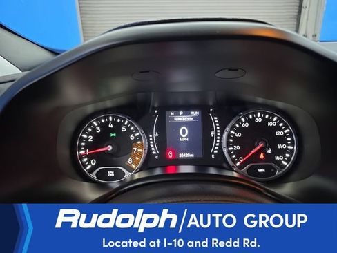 Used 2023 Jeep Renegade Latitude AWD/4WD image 18