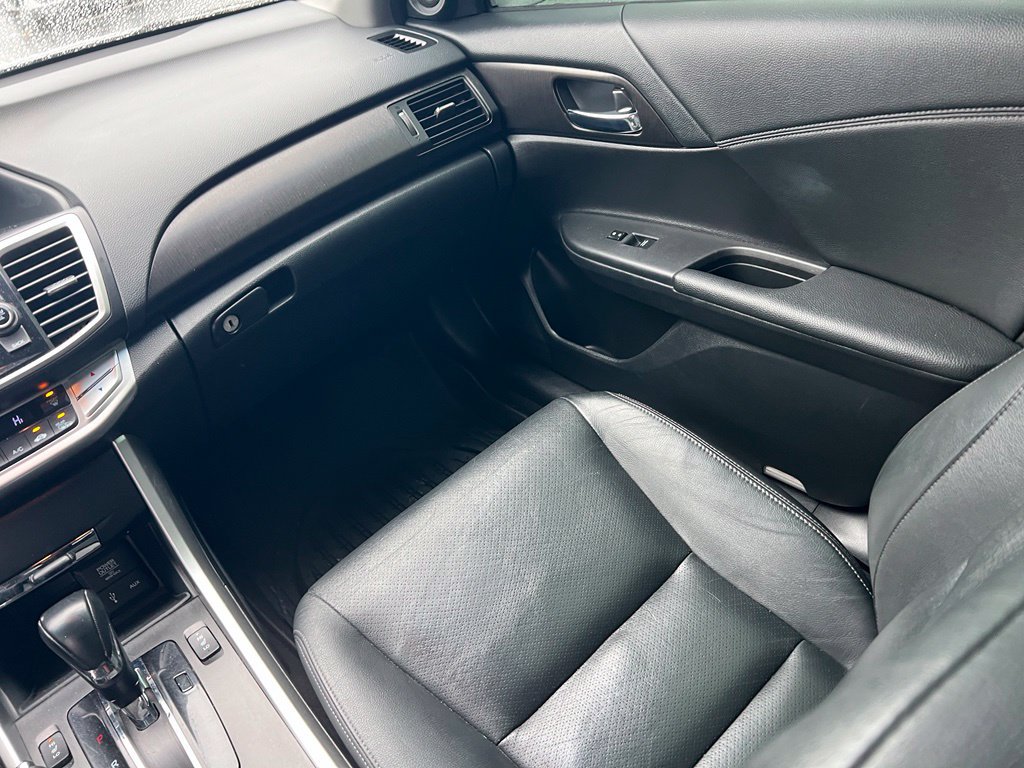 Used 2015 Honda Accord EX-L image 11