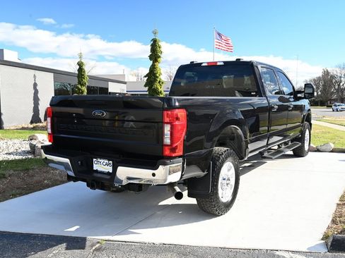 Used 2021 Ford F250 XLT w/ Camper Package image 5