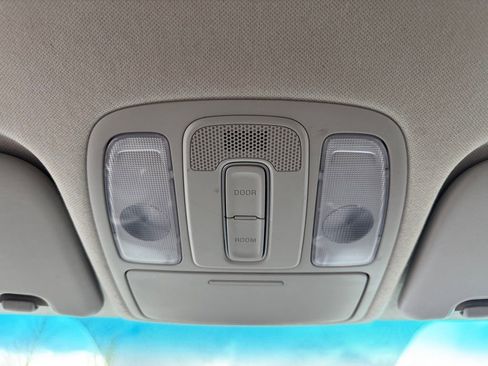 Used 2018 Kia Soul FWD image 28